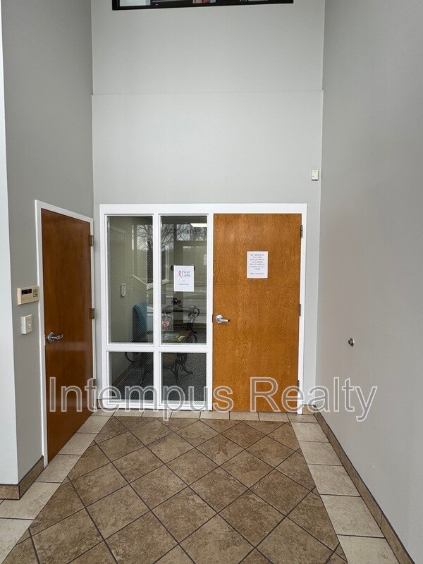 Foto del edificio - 6515 Clinton Hwy