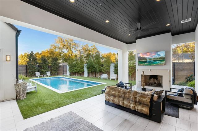 Foto del edificio - 3771 Almazan Dr