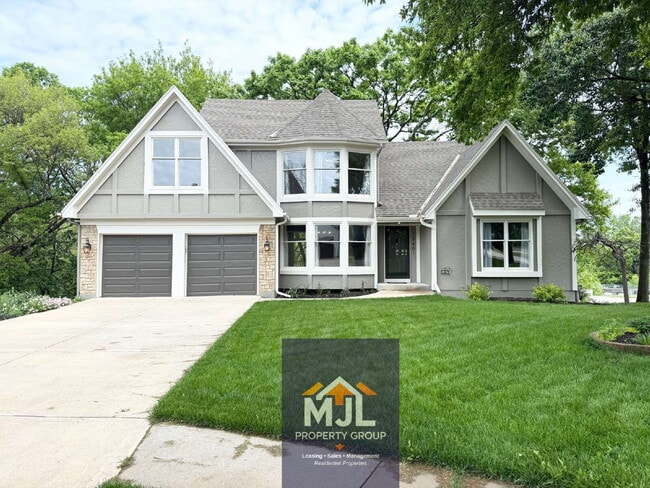 Foto del edificio - Beautiful 5 Bedroom / 3.5 Bath Home