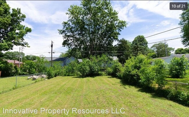 Building Photo - 2 br, 1 bath House - 2304 S Pershing Dr