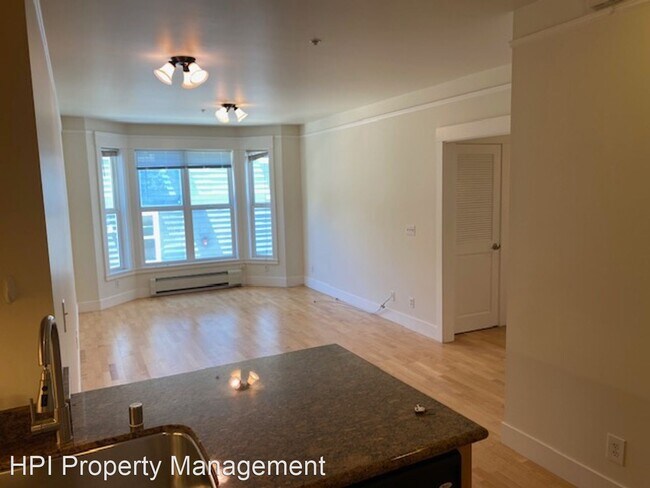 Building Photo - 2 br, 1 bath House - 270 Valencia St #304