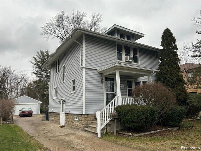 Foto del edificio - 613 E Lincoln Ave