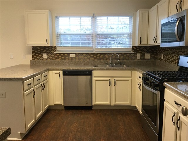 Building Photo - 1308 Crestfield Ct