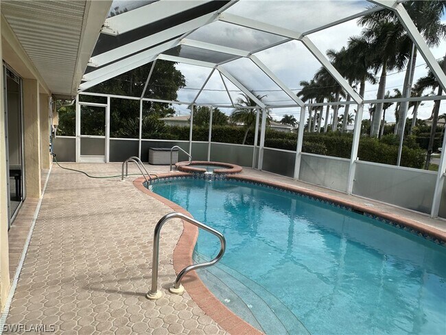 Foto del edificio - 3913 SE 20th Pl