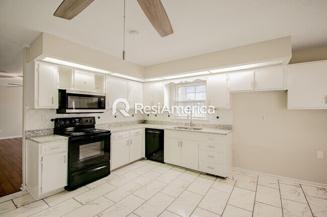 Building Photo - 3 br, 2 bath House - 6173 Quince Rd