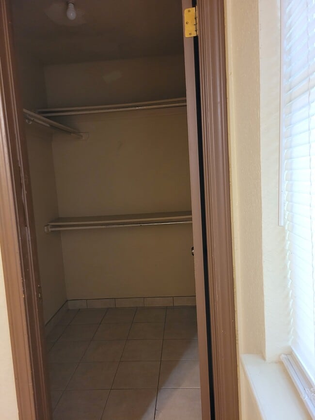 Master closet - 2720 SW 74th St