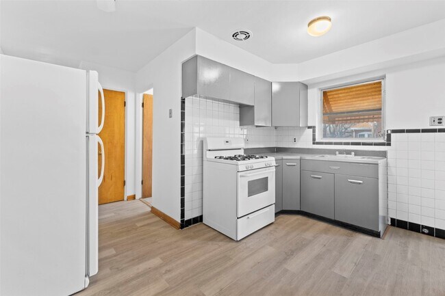 Foto del edificio - 6048 Southwest Ave