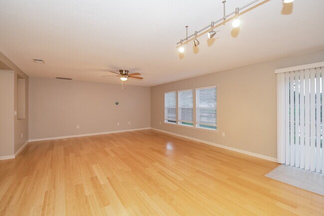 Building Photo - 1153 Dawn Creek Ct