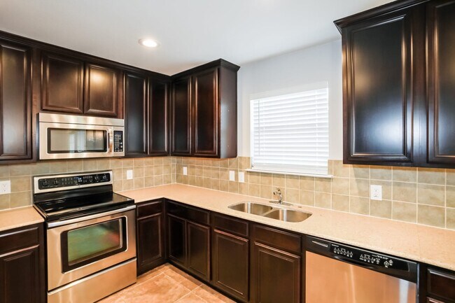 Building Photo - 8809 Quarry Ridge Trl