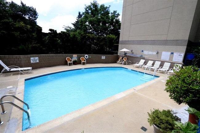 Foto del edificio - 170 Gore St