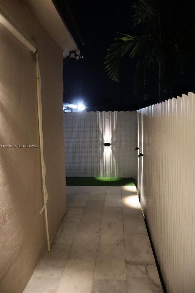 Foto del edificio - 9701 SW 30th St