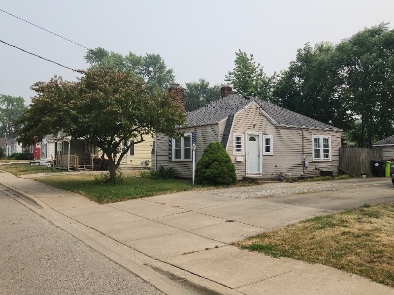 Foto principal - 216 E Washington St