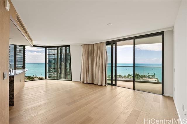 Building Photo - 1000 Auahi St