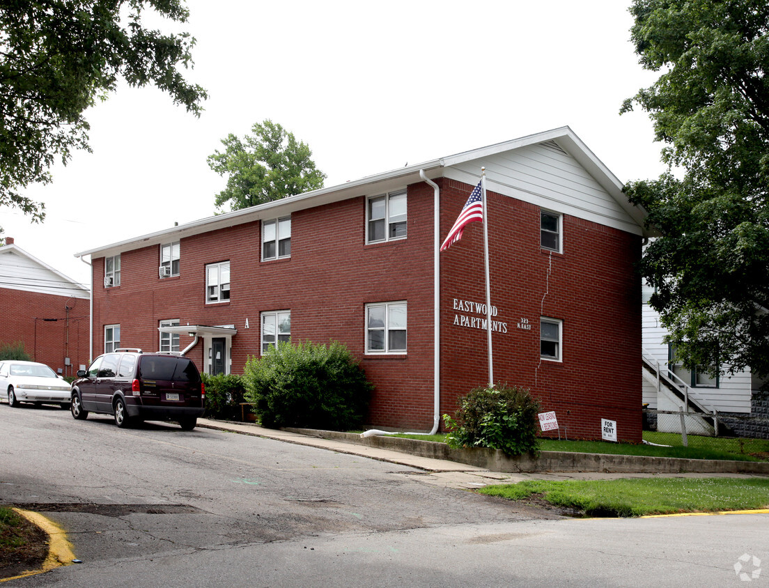 Building Photo - Ulen Court