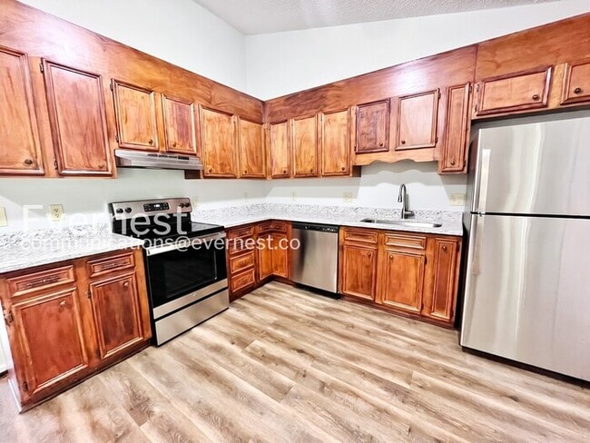 Foto del edificio - 5111 Hampton Meadows Rd