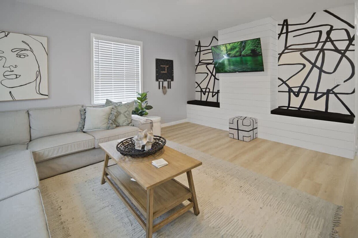Foto principal - 654 Coddington Rd