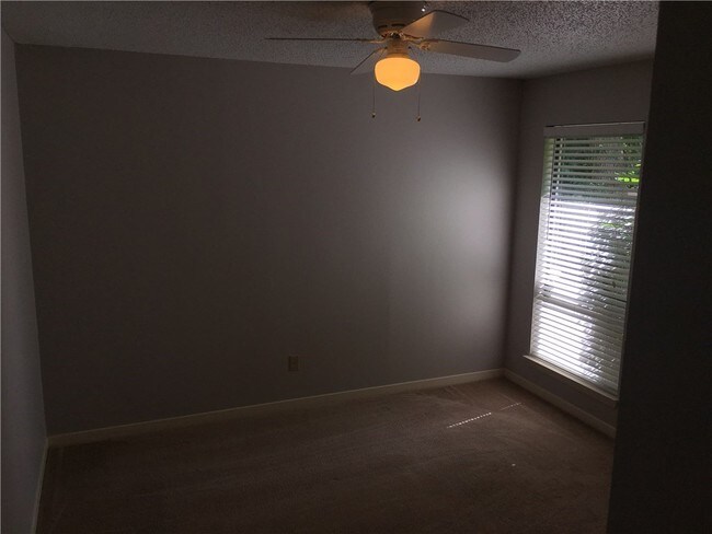 Building Photo - 6102 Forest Hills Dr