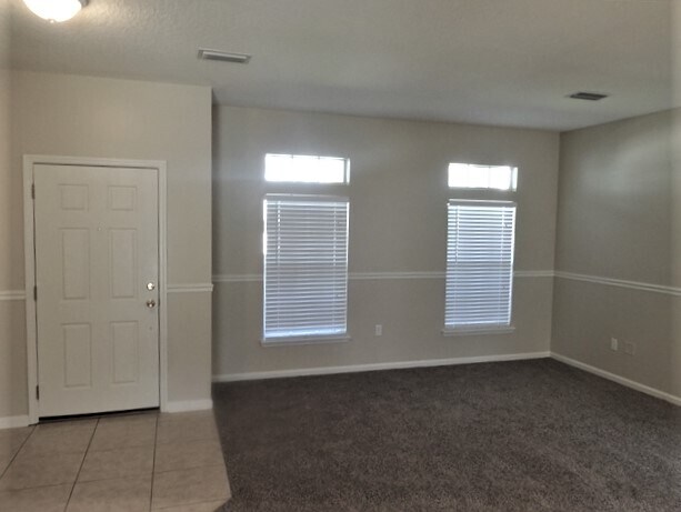 Building Photo - 1633 Timber Crossing Lane