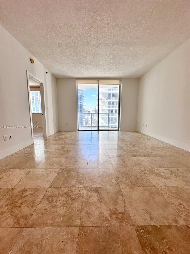Foto del edificio - 1060 Brickell Ave