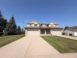 Building Photo - 6769 Bent Grass Dr SE