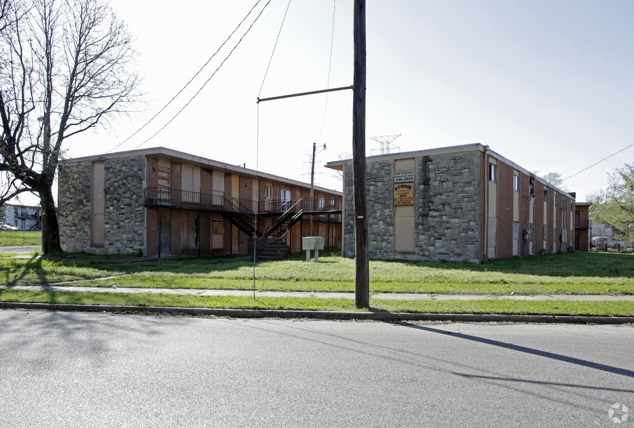 Building Photo - Stone Manor Apartments