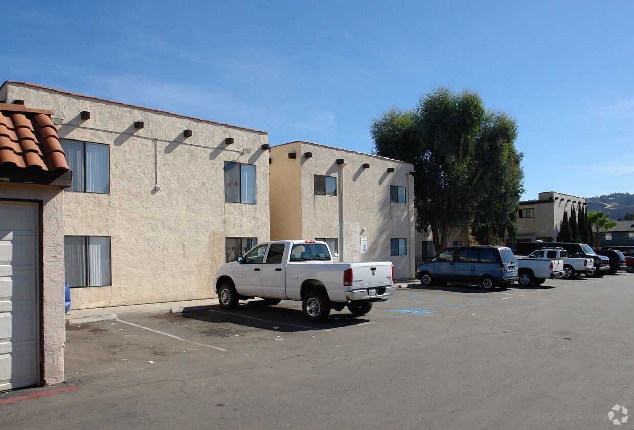 Los apartamentos Rancho San Marcos - 269 San Marcos Blvd