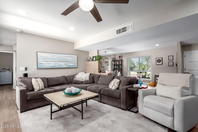 Foto del edificio - 3927 E Cortez St