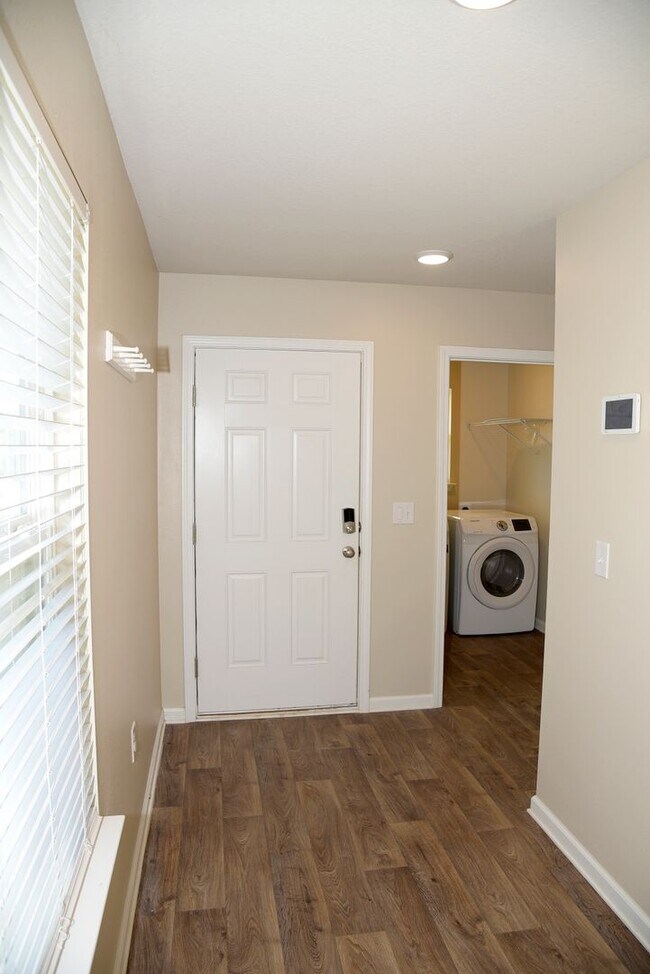 Foto del edificio - Highly desirable Hammock Bay home!
