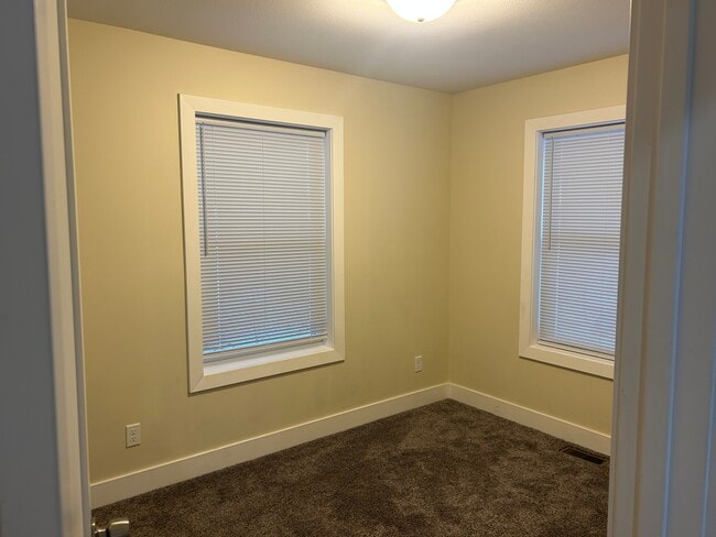 Foto del edificio - 223 Winter St