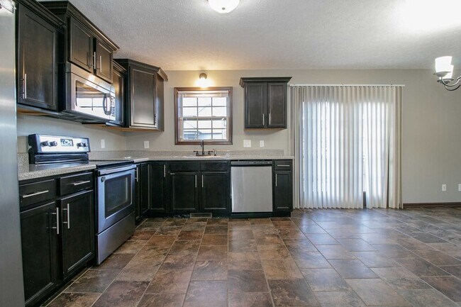 Foto del edificio - 1450 Raven Rd