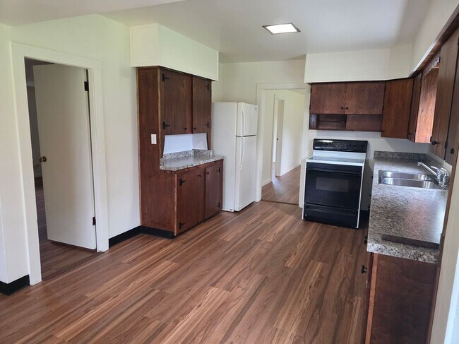 Foto del edificio - 2381 Elk Valley Cross Rd