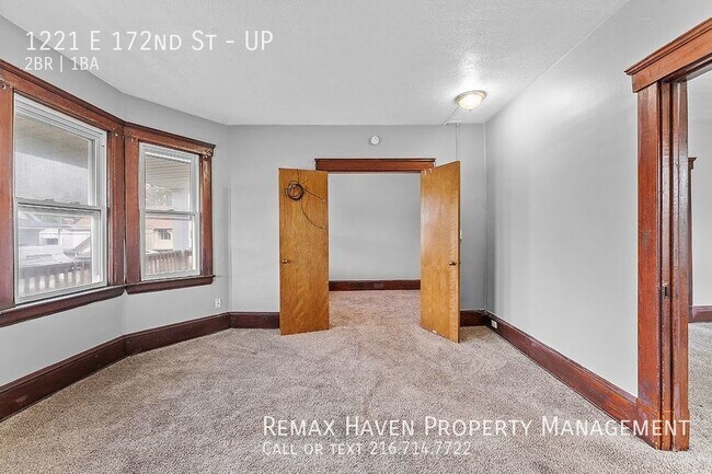 Foto del edificio - 1221 E 172nd Up, Cleveland - 2 bed 1 bath ...
