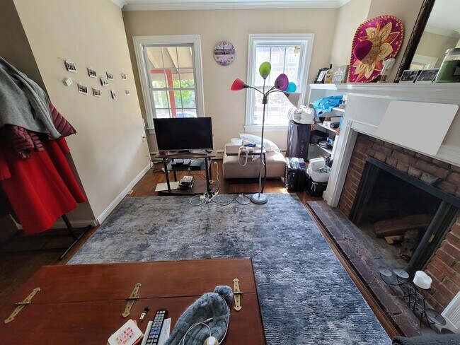 Foto del edificio - 1557 44th St NW