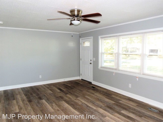 Foto del edificio - 239 Janet Dr