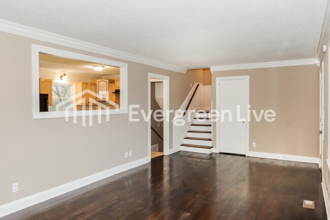 Foto del edificio - 2523 Birchfield St NW