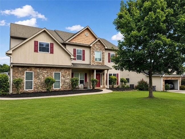 Building Photo - 1361 Yorkshire Dr