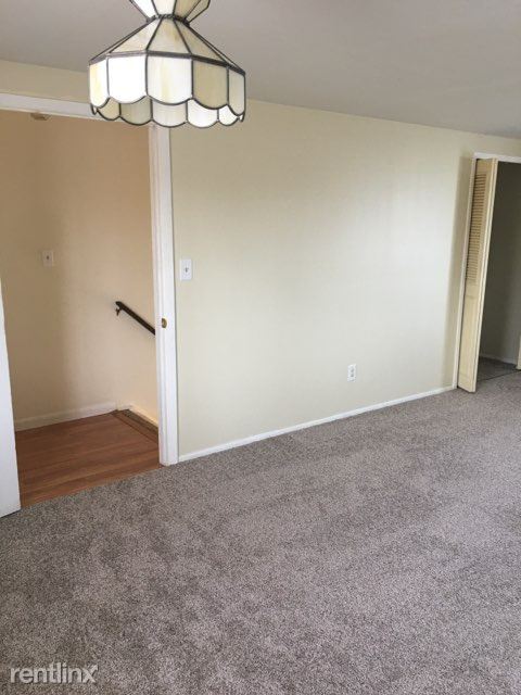Foto del edificio - 1 br, 1 bath Apartment - 1370 Junction St