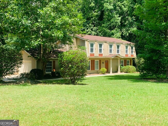 Foto del edificio - 400 Pinegate Rd