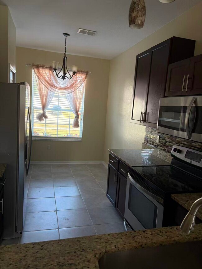 Foto del edificio - 404 Bluff Pass Dr