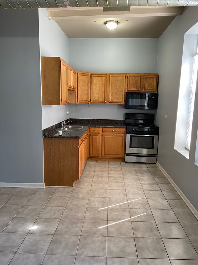 Foto principal - 6446 S Drexel Ave