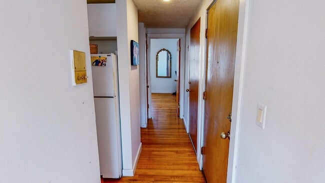 Foto del edificio - Architect-Designed 1BR in East Rock | Exposed Brick | Steps to Yale SOM