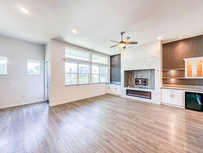 Building Photo - 2055 Bravo Loop