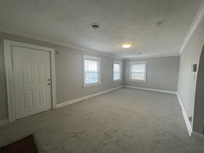 Building Photo - 4228 Virginia Ave