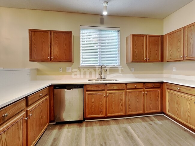 Building Photo - 185 Chemistry Cir