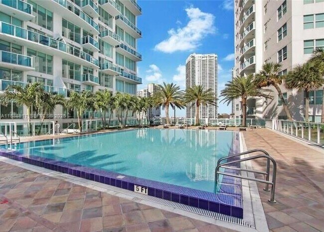 Building Photo - 41 SE 5th St