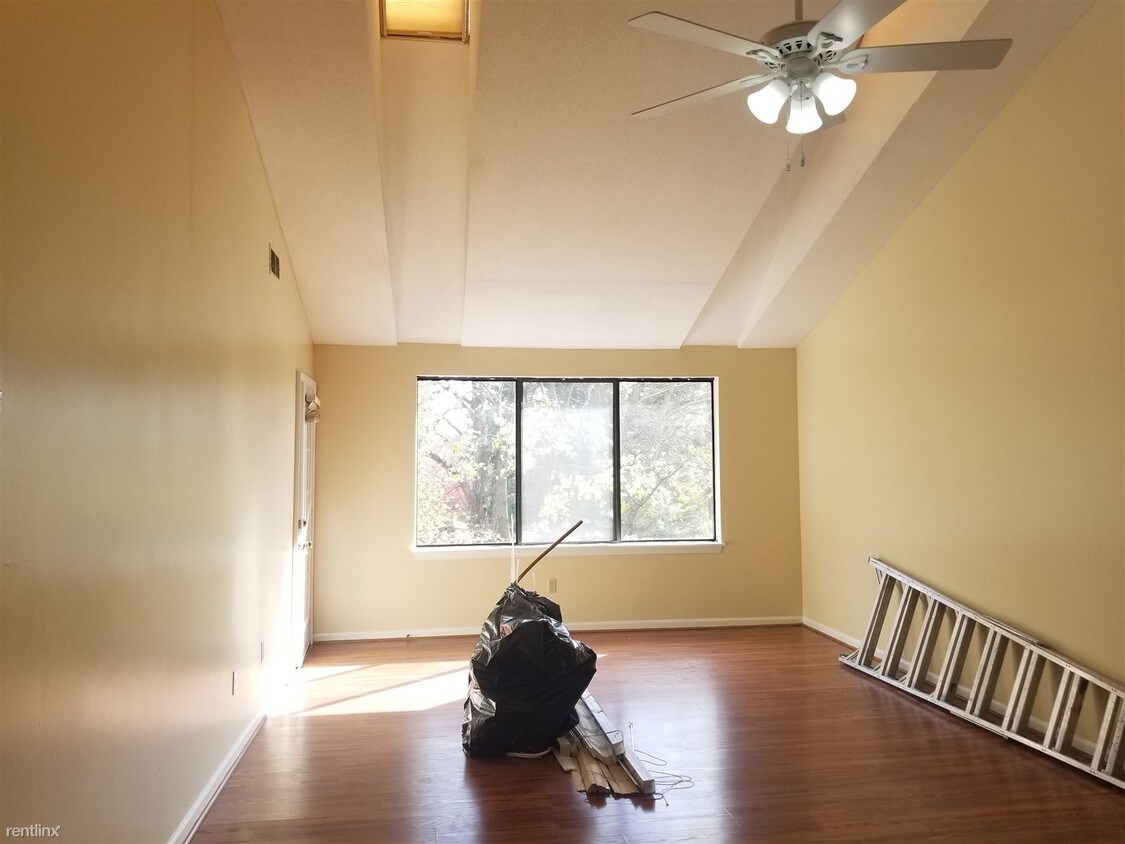 2 br, 1.5 bath - 463 Whalley Ave - 2 br, 1.5 bath  - 463 Whalley Ave