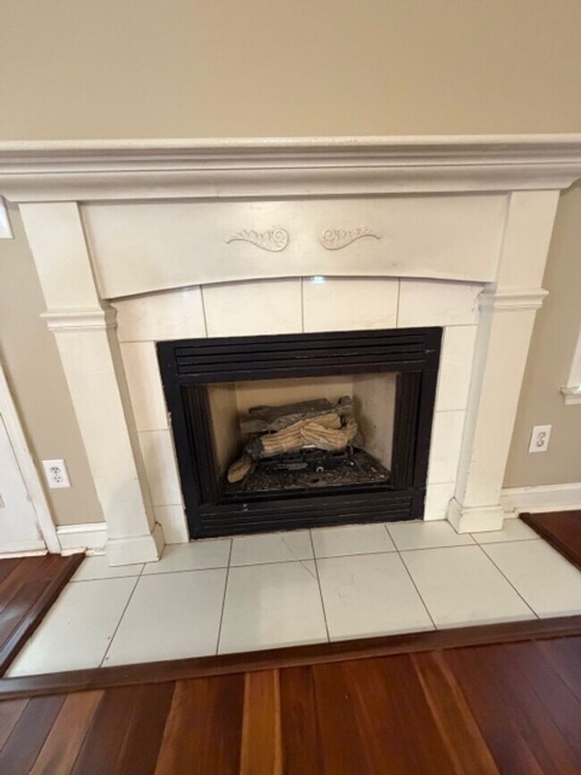 Foto del edificio - Charming Bonaire Home with Workshop, Privacy Fence & Spacious Layout!