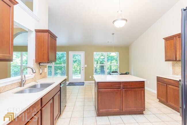 Building Photo - 4556 White Horse Dr