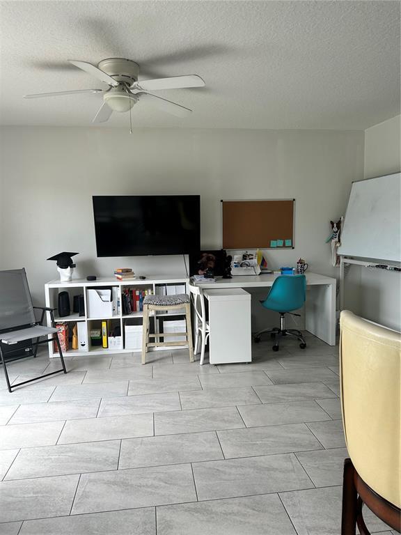 Foto del edificio - 504 Cresting Oak Cir