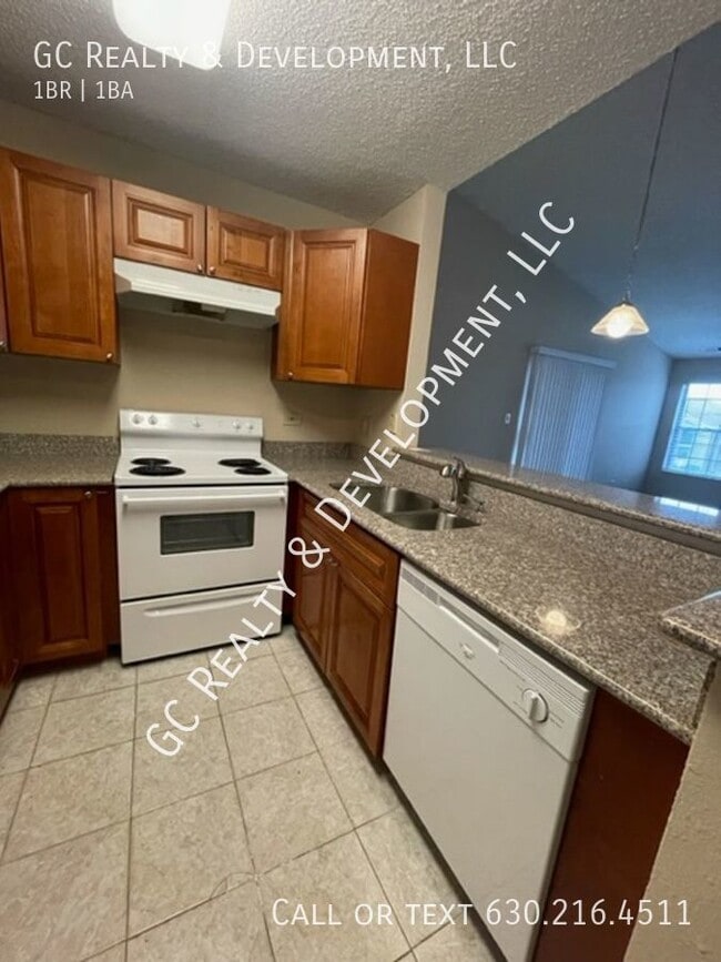 Building Photo - ***PALATINE FOXFIRE CONDO / 1 BDRM / W&D I...